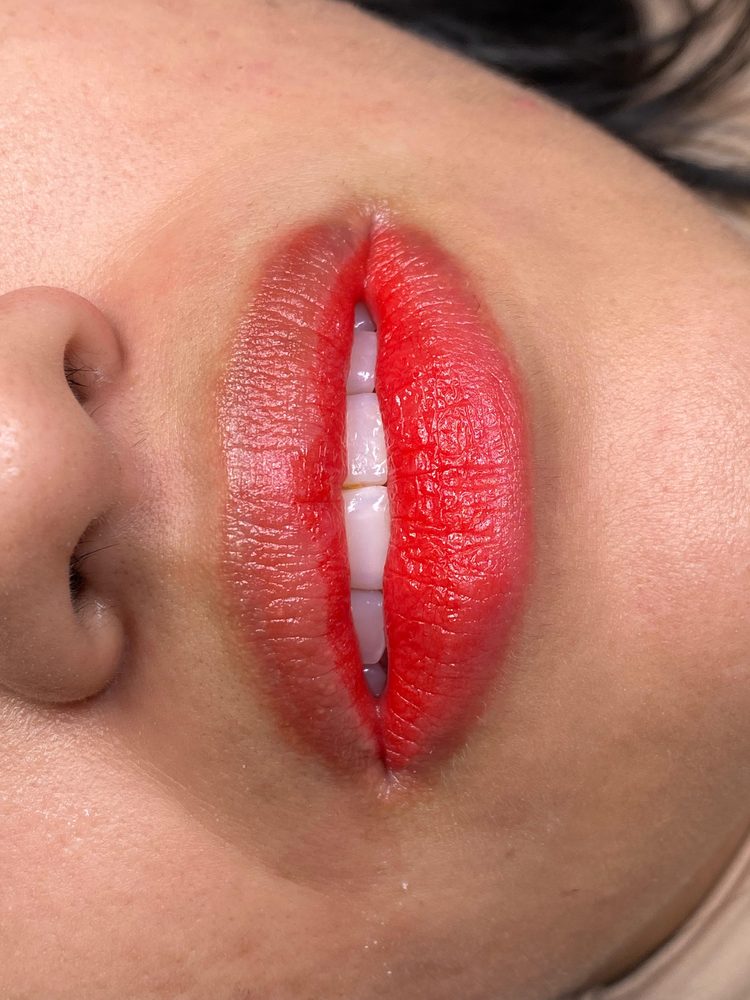 Labios Acuarela - micropigmentación efecto acuarela
