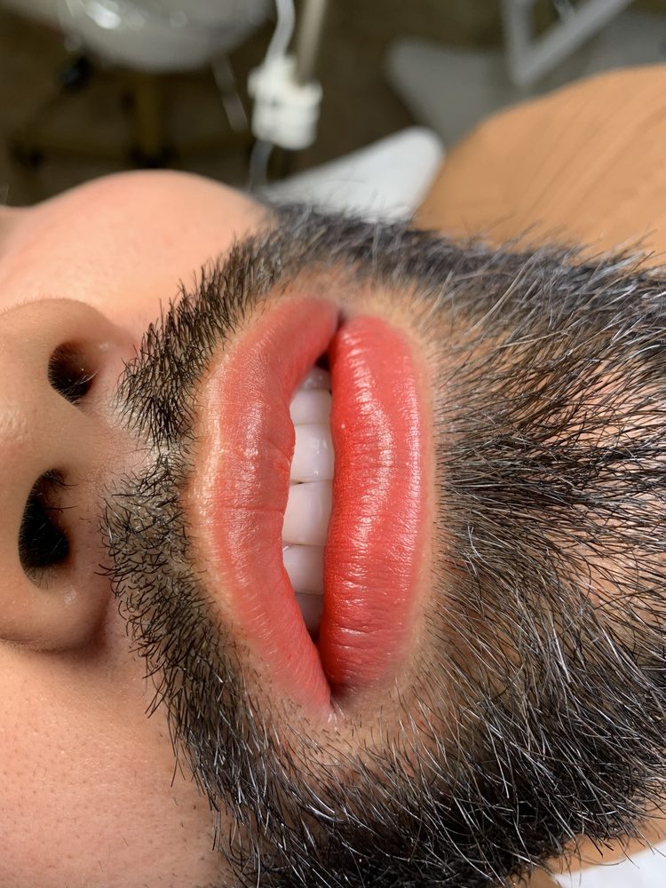 Labios Masculinos - micropigmentación